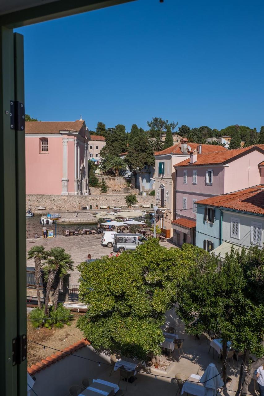 Hotel Vila Conte Veli Lošinj Kültér fotó