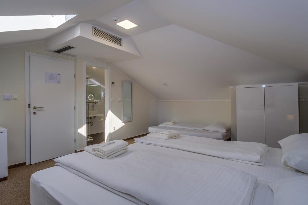Hotel Vila Conte Veli Lošinj Kültér fotó