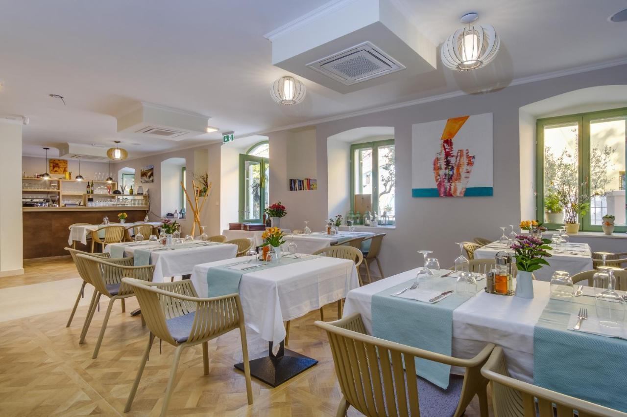 Hotel Vila Conte Veli Lošinj Kültér fotó