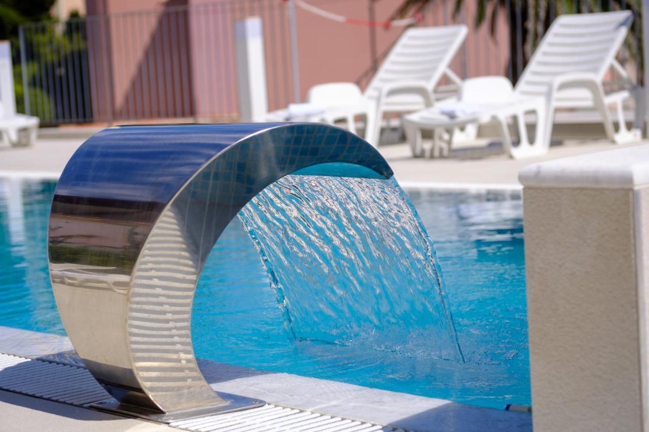 Hotel Vila Conte Veli Lošinj Kültér fotó